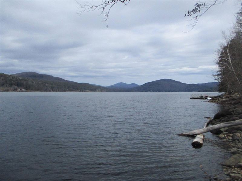 Great Sacandaga Lake Waterfront : Northville : Saratoga County : New York