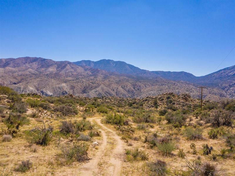 Desert Mountain Retreat : Ca : Riverside County : California