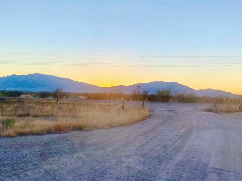 Versatile 10 Ac, Views & Utilities : Cochise : Cochise County : Arizona