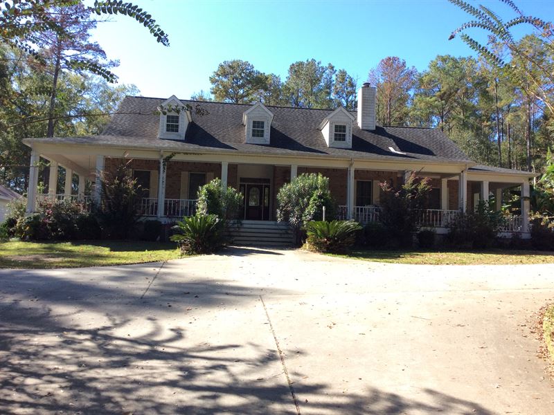 Deep Woods Drive House and Land : Luverne : Crenshaw County : Alabama