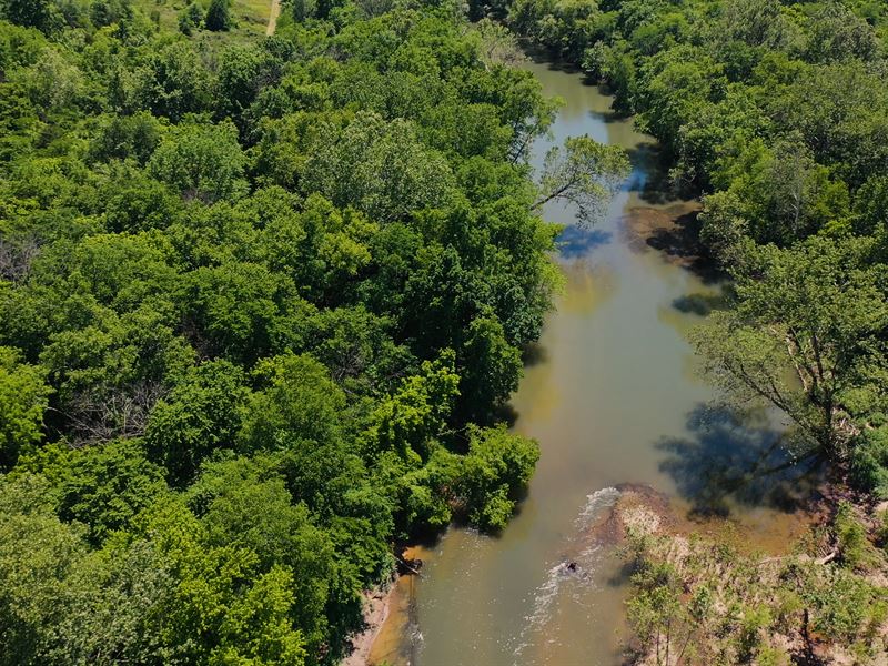 Ranch, Farm, Home, River, Hunt : Licking : Texas County : Missouri