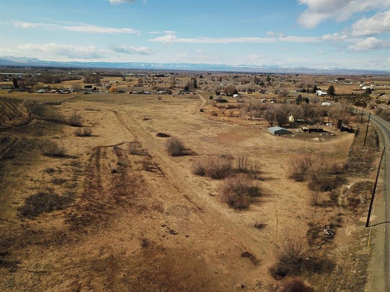 Prime Development Land in The Ugb : Zillah : Yakima County : Washington