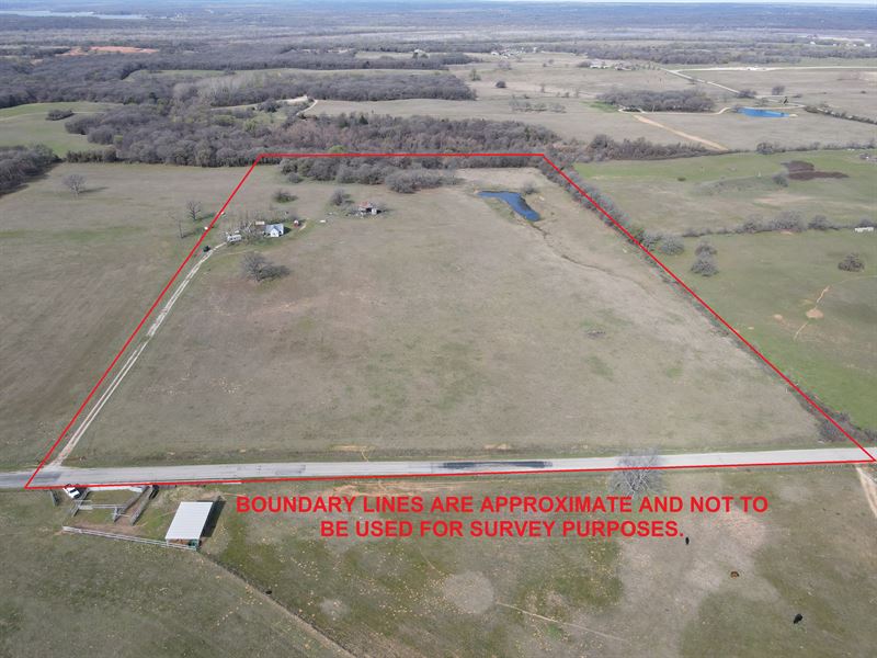 Beautiful Acreage with Pond : Thackerville : Love County : Oklahoma