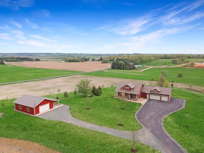 Hobby Farm Dream : River Falls : Saint Croix County : Wisconsin