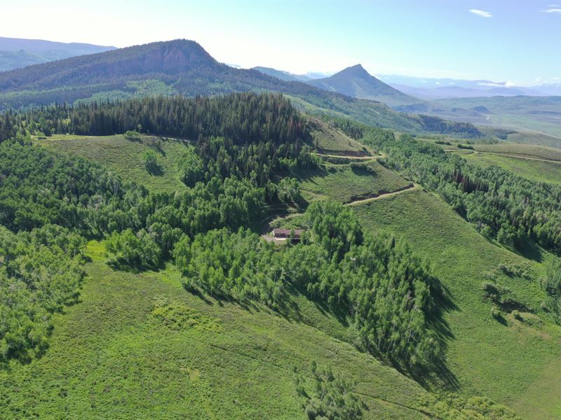 Rabbit Ears Retreat : Kremmling : Grand County : Colorado