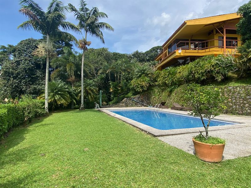 Stunning Costa Rican Estate : Ciudad Colon : Costa Rica