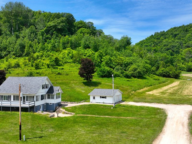 51 Acres, Home in Winona County : Winona : Winona County : Minnesota