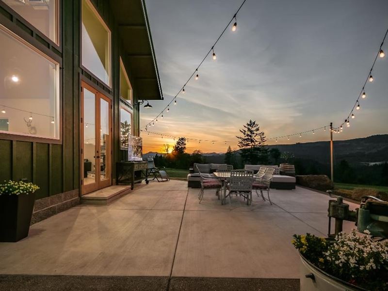 The Landing 94 Acre Estate, Lowel : Lowell : Lane County : Oregon