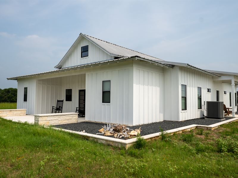 Black Diamond Ranch : Cameron : Milam County : Texas