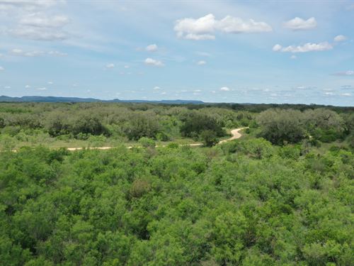 Trophy Wildlife Ranch with 2 Wells : D'hanis : Medina County : Texas