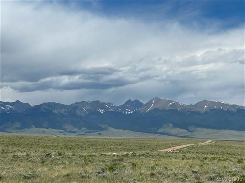 Beautiful Views and Room To Roam : Westcliffe : Custer County : Colorado