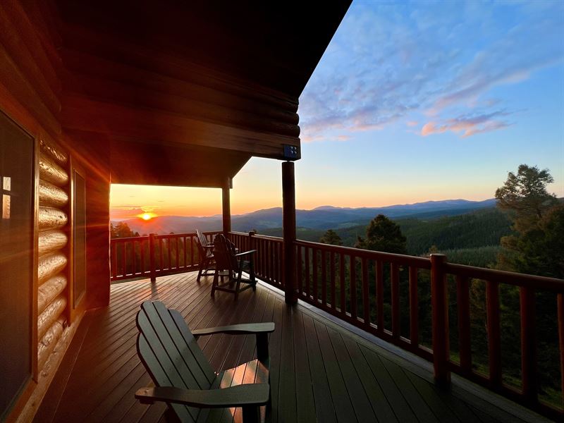 Magnificent Off Grid Log Home : Helena : Powell County : Montana