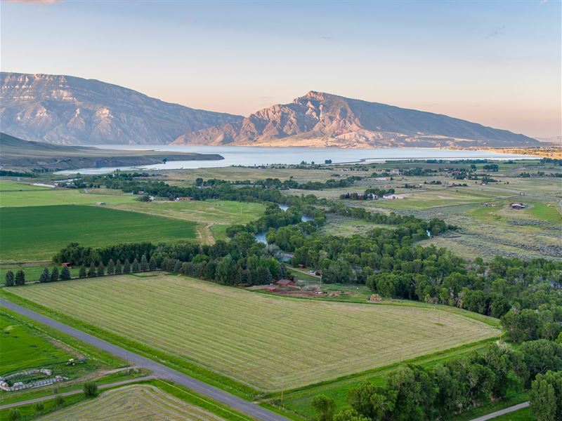 Riverfront Property : Cody : Park County : Wyoming