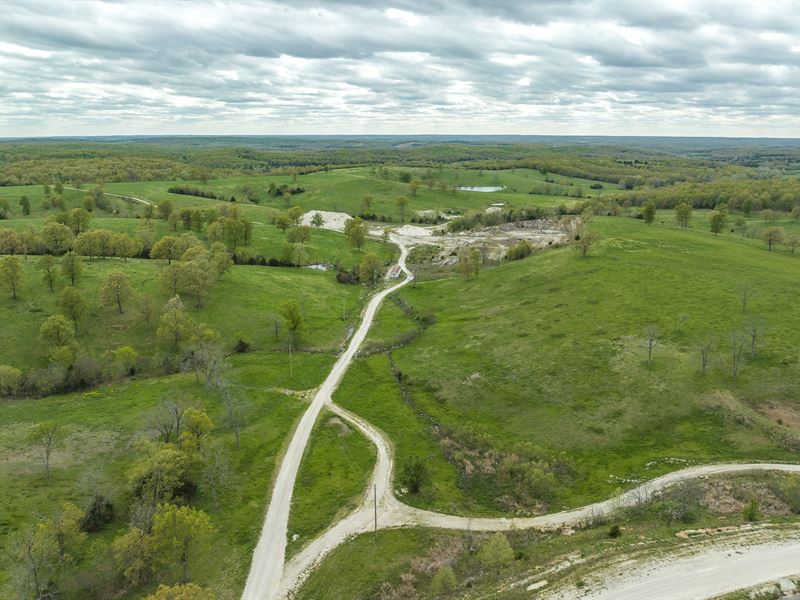 Large Ranch for Sale in Brumley, MO : Brumley : Miller County : Missouri
