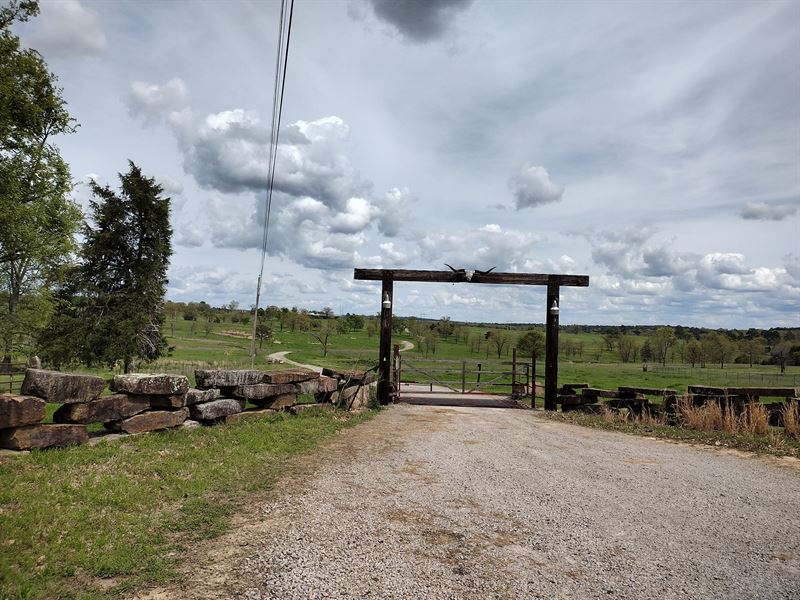 Beautiful Large Ranch : Charleston : Franklin County : Arkansas