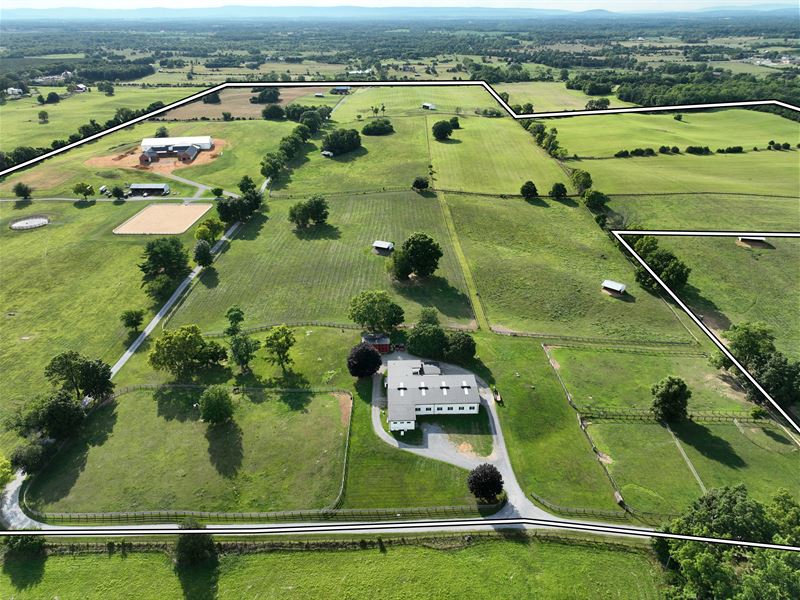 Premier 237 Acre Equestrian Farm : Boyce : Clarke County : Virginia