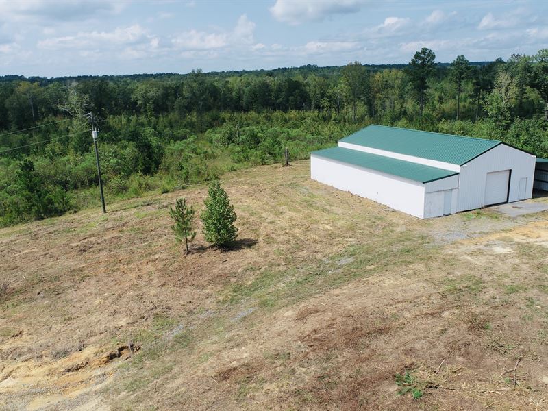 Middle GA Homesite, Barn, Deep Well : Roberta : Crawford County : Georgia