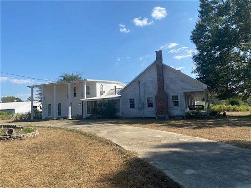Country Home & 35 Acres Of Past : McComb : Pike County : Mississippi