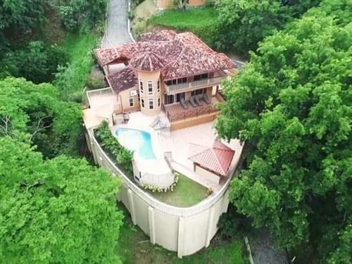 Beautiful Property in Playa Samara : Samara Guanacaste : Costa Rica