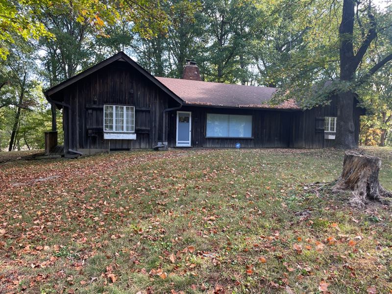 126 Acres in Cayuga Indiana with Ho : Cayuga : Vermillion County : Indiana