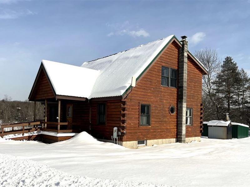 Year-Round Log Cabin on Mad River : Camden : Oneida County : New York