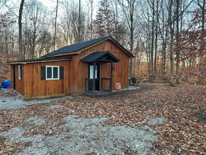 Land for Sale with a Cabin in Parke : Rockville : Parke County : Indiana