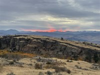 Off-Grid with Prime Blm Hunt Land : Tonasket : Okanogan County : Washington