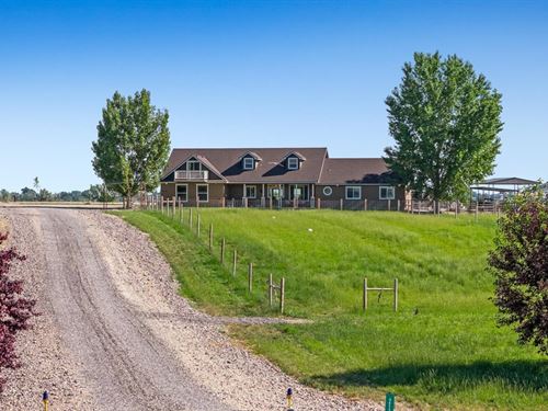 13.75 Acre Ranch And Bunkhouse : Homedale : Owyhee County : Idaho