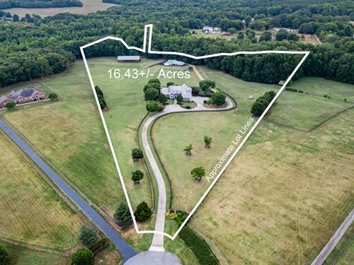 Equestrian Estate on 16+ Acres : Madison : Morgan County : Georgia