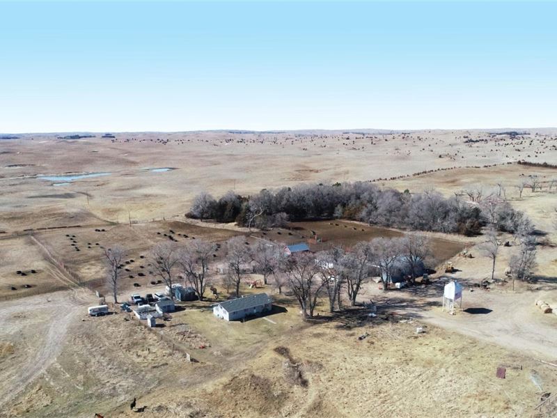 148 Acres, Brown County Home Grass : Ainsworth : Brown County : Nebraska
