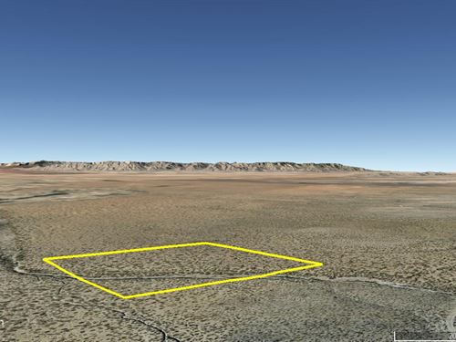 Homestead with Mountain Views : Van Horn : Culberson County : Texas