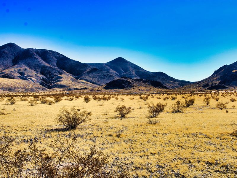 Shutter Mountain, Atv, Starlink : Newberry Springs : San Bernardino County : California