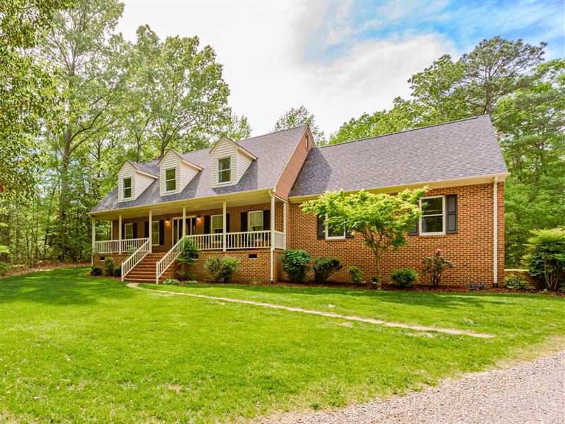 Handcrafted Country Comfort Custom : Carson : Prince George County : Virginia