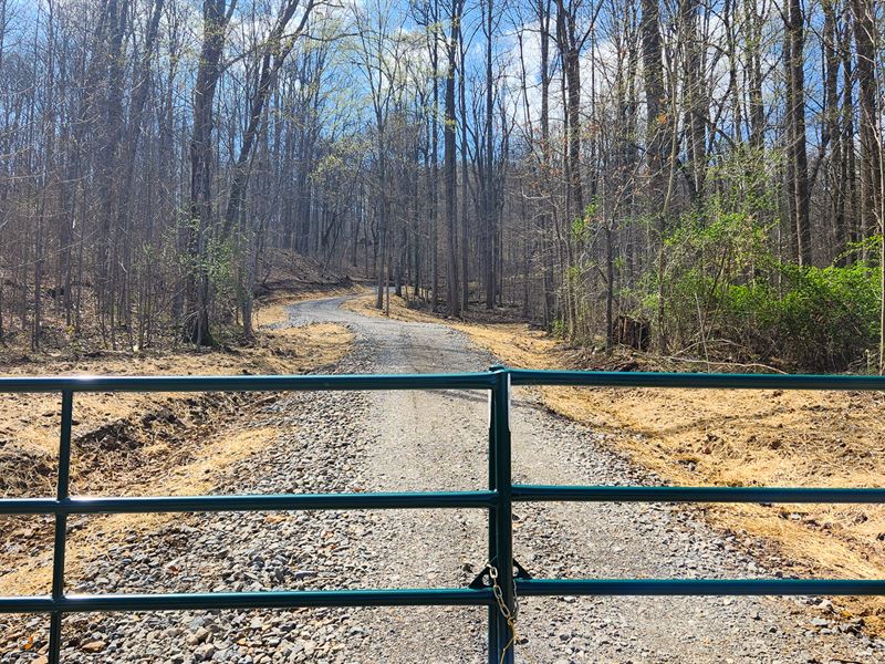 Tract 4, Pike Lake Getaway : Bainbridge : Pike County : Ohio