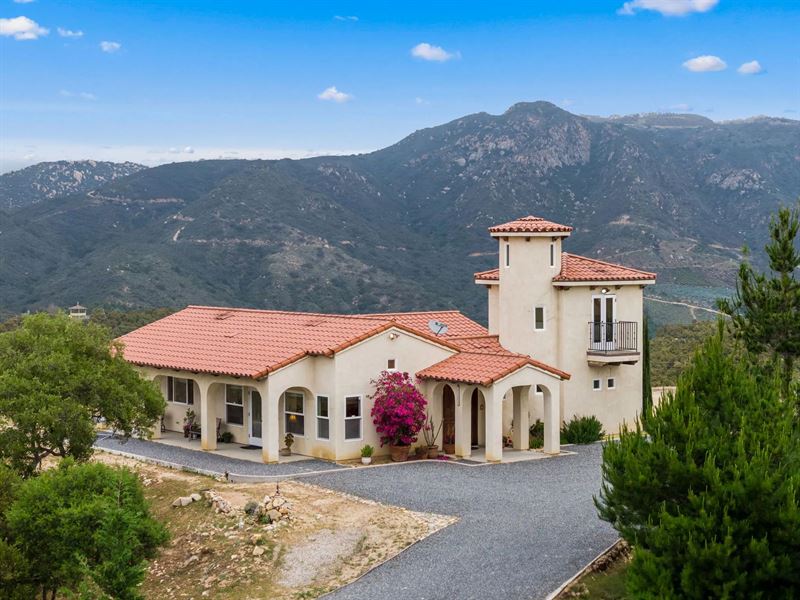 Hacienda Del Sol : Fallbrook : San Diego County : California