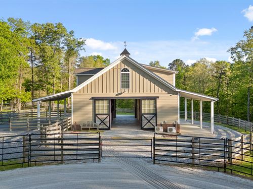 Mtn Equestrian Estate on 10+ Acres : Signal Mountain : Sequatchie County : Tennessee