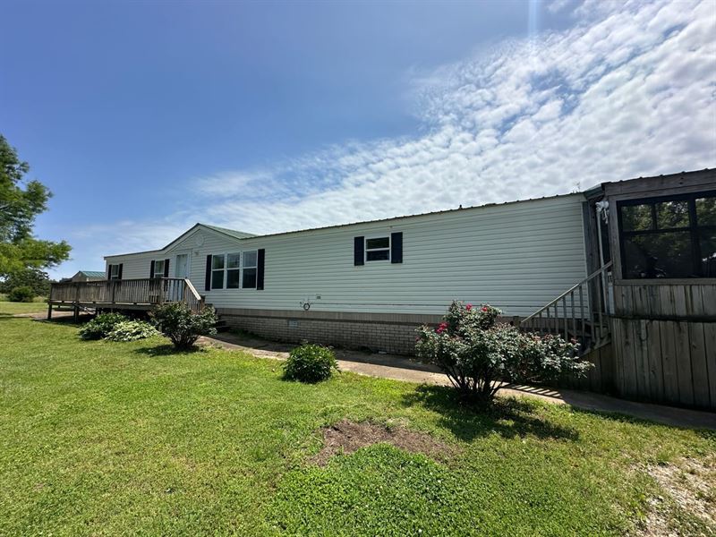 1 Egg House Farm, Large Mobile Home : Cave City : Independence County : Arkansas
