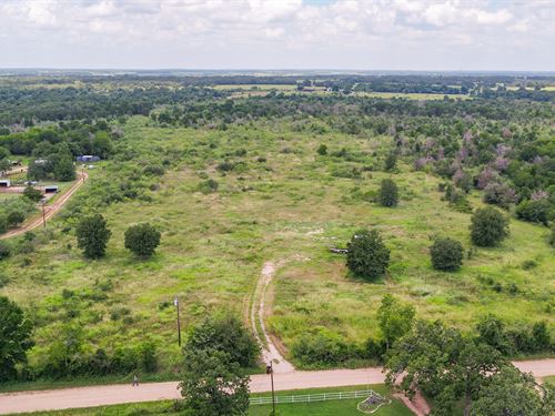 22 Acres in Milam County : Rockdale : Milam County : Texas