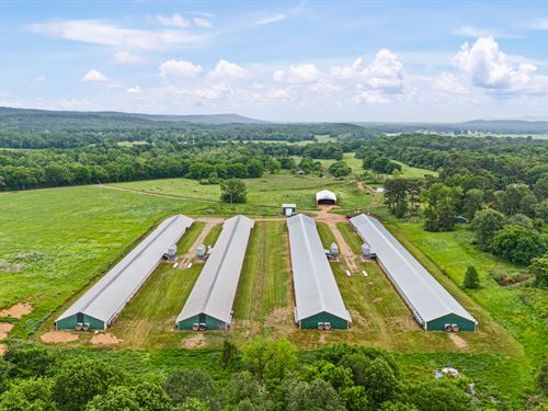 4 House Wayne Contract Farm : Havana : Yell County : Arkansas