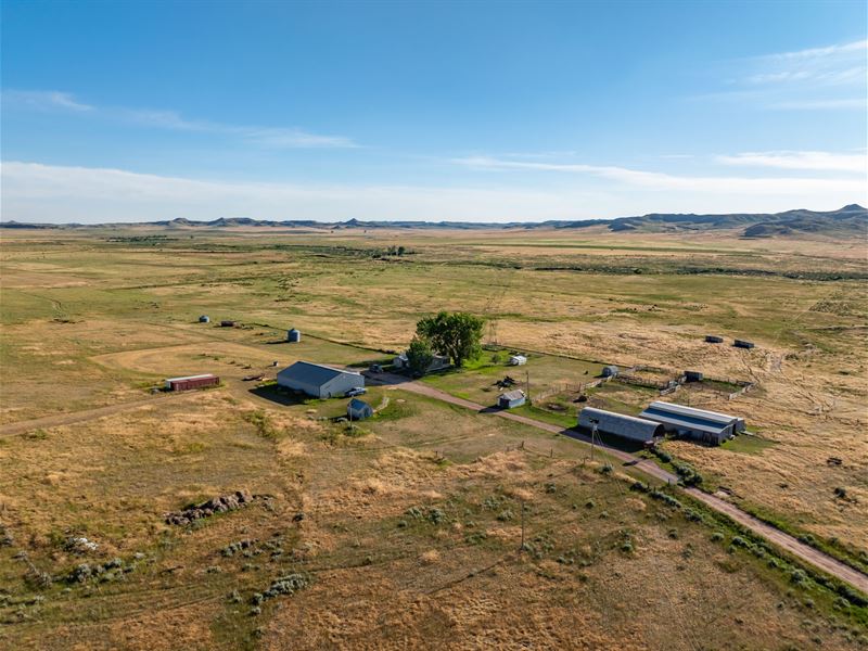 Wildcat Creek Hay and Hunt : Gillette : Campbell County : Wyoming