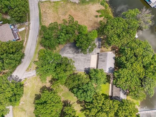 Lakefront Home in Afton, Oklahoma : Afton : Ottawa County : Oklahoma