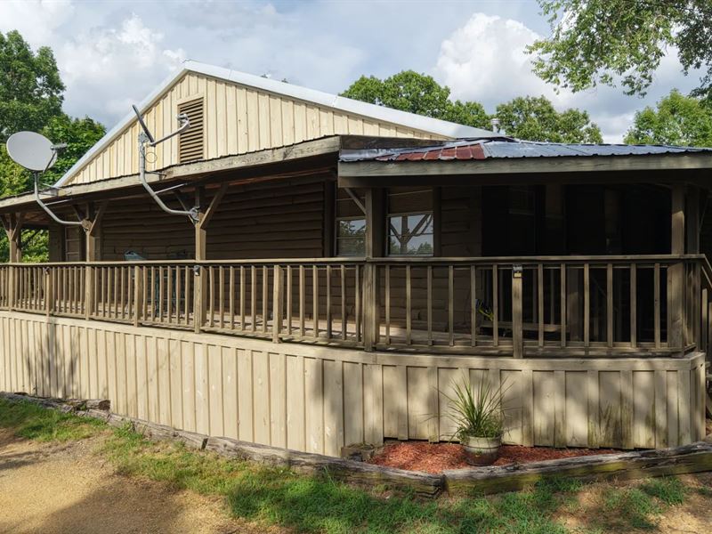 Log-And-Frame Home on 22.42 Acres : Mena : Polk County : Arkansas