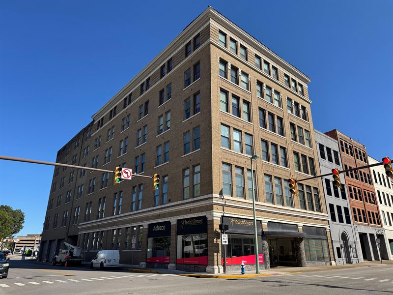 Trustee Auction Renovated Bldg : Charleston : Kanawha County : West Virginia