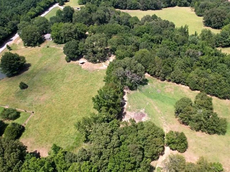 106.8 Acres with A Home in Panola : Courtland : Panola County : Mississippi