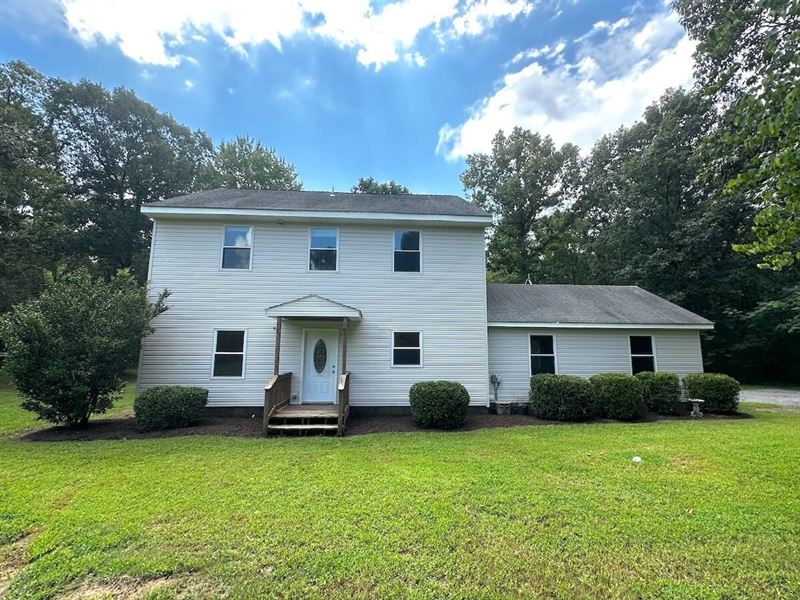 3 Bed / 2 Bath Home on an Expansi : Ivor : Southampton County : Virginia