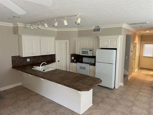 One Equity Share With A Condo At Sl : Wesson : Copiah County : Mississippi