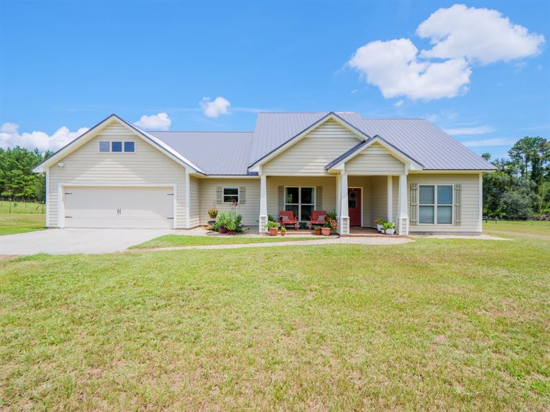 Modern Farmhouse on 12 Acres, Just : Madison : Madison County : Florida