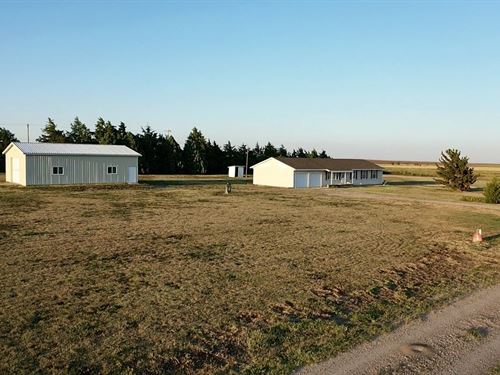 918 East Third Street : Sharon Springs : Wallace County : Kansas