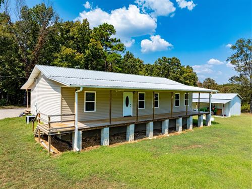 Custom 2-Bed, 2-Bath Home on 20 Fen : Cave City : Sharp County : Arkansas