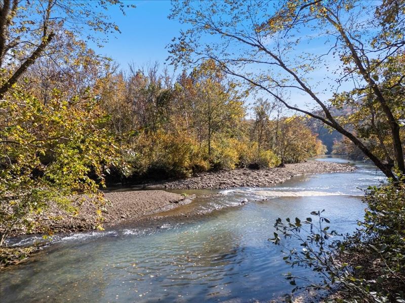 Friley Creekside Cabins : Pettigrew : Johnson County : Arkansas